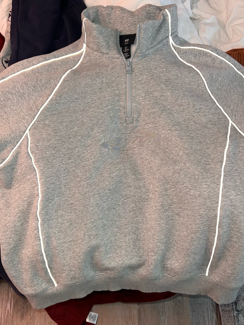 H&M Men's Light Grey Half-Zip Sweatshirt with White Piping